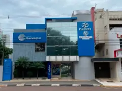 Fachada da Clínica Pulsares na Av. XV de Novembro, em Toledo